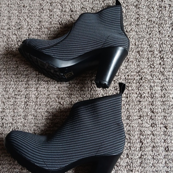 Charleston Shoe Co. striped bootie size 7 - Picture 4 of 4